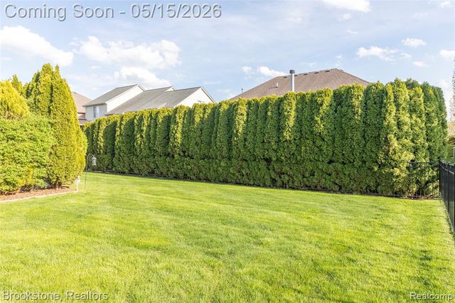 21340 Bunker Drive, Macomb, MI 48042