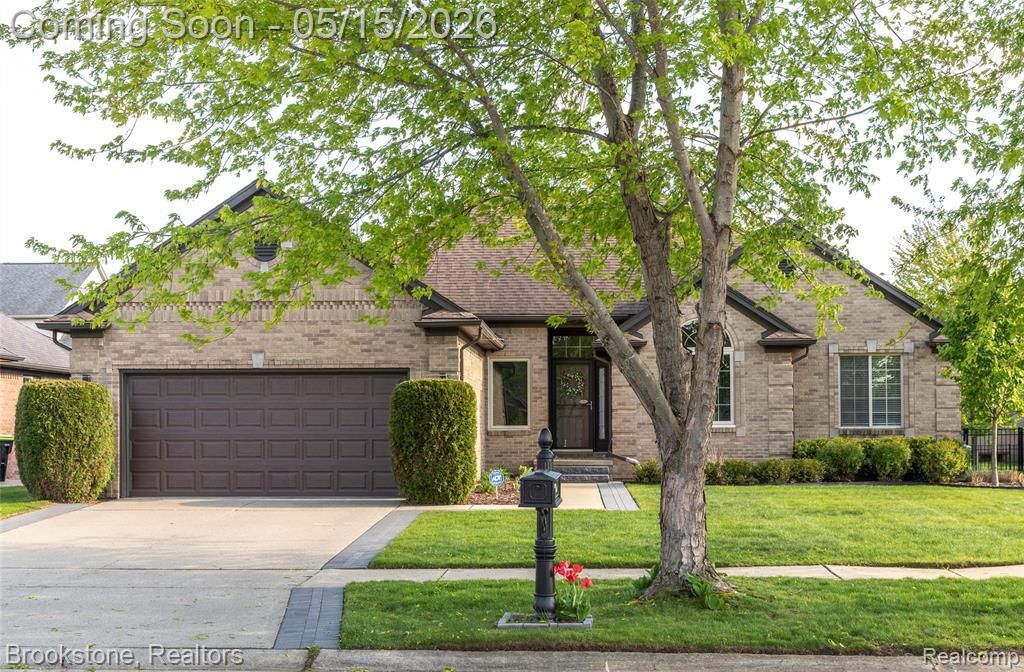 21340 Bunker Drive, Macomb, MI 48042