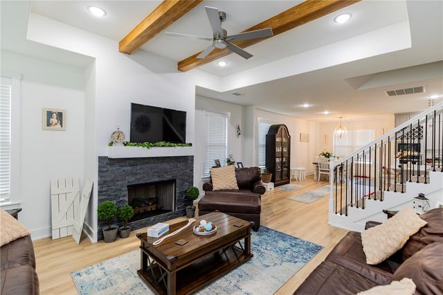 6601 SW Acacia Street, Bentonville, AR 72713