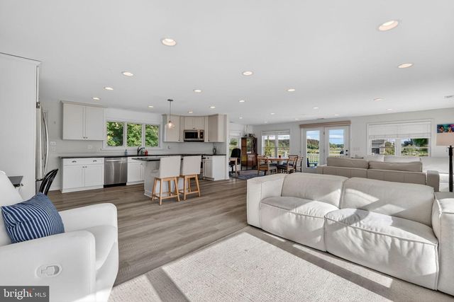 713 BAY DR, Stevensville, MD 21666