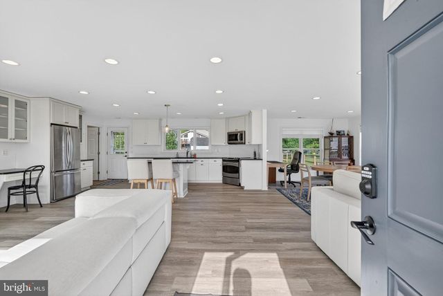 713 BAY DR, Stevensville, MD 21666