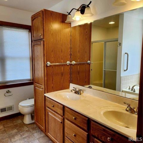 506 Bay Circle Drive, Warsaw, IN 46580