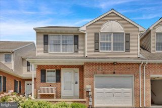 8 SPRING HILL LN, Mountville, PA 17554