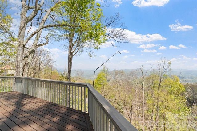 49 Slickrock Ridge Way S, Burnsville, NC 28714