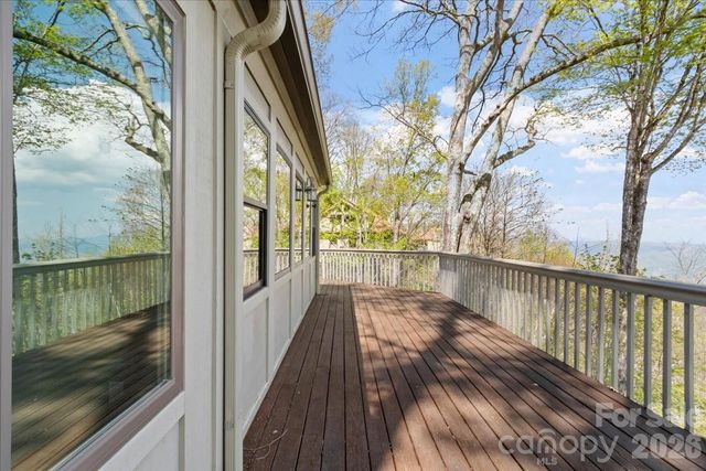 49 Slickrock Ridge Way S, Burnsville, NC 28714