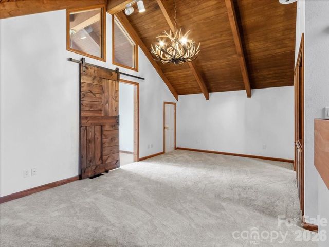 49 Slickrock Ridge Way S, Burnsville, NC 28714