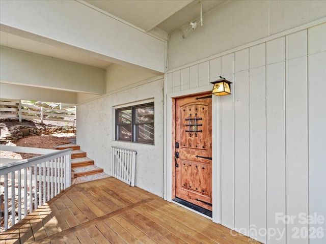 49 Slickrock Ridge Way S, Burnsville, NC 28714