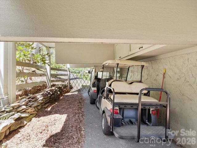 49 Slickrock Ridge Way S, Burnsville, NC 28714