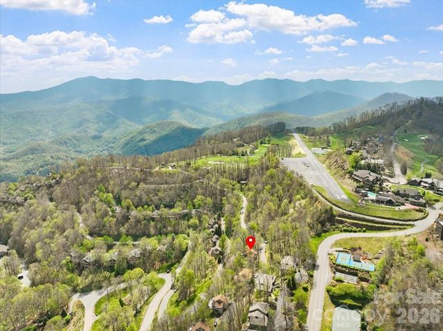 49 Slickrock Ridge Way S, Burnsville, NC 28714