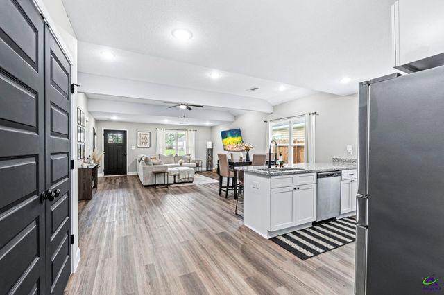 124 North Sky Drive, Warner Robins, GA 31093