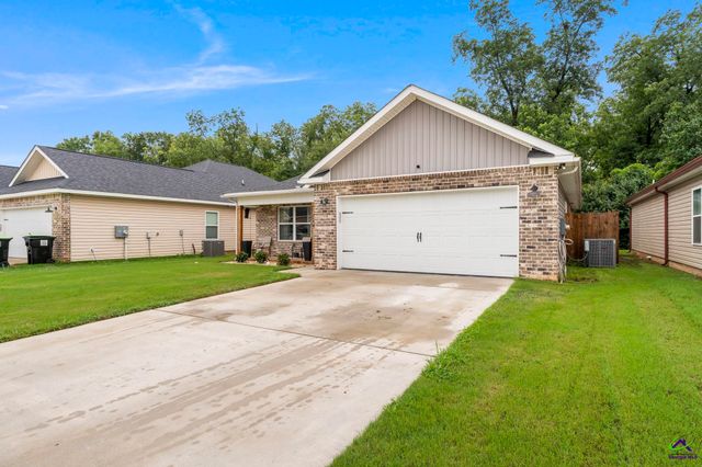 124 North Sky Drive, Warner Robins, GA 31093