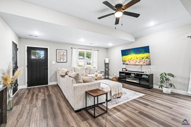 124 North Sky Drive, Warner Robins, GA 31093