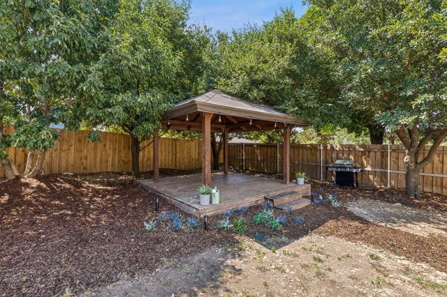 5173 E Rim Road, Dallas, TX 75211