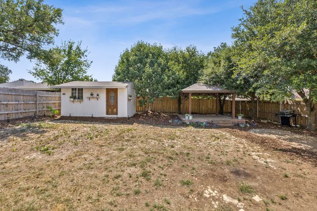 5173 E Rim Road, Dallas, TX 75211