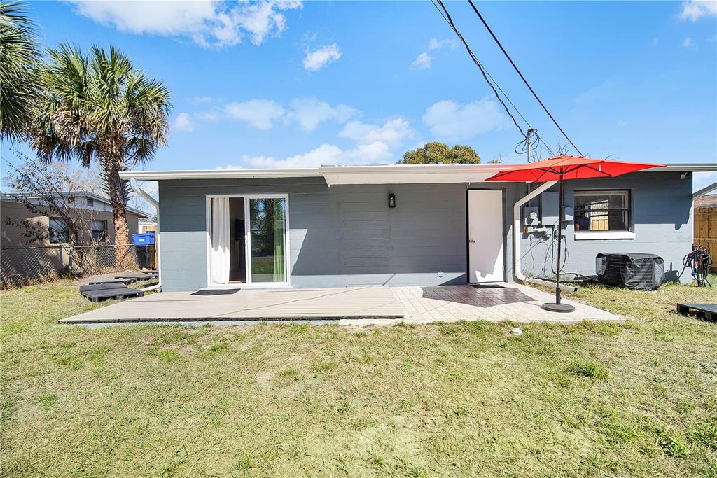 Image 31 of property listing at 211 WOODMERE BLVD BOULEVARD, Sanford, FL 32773