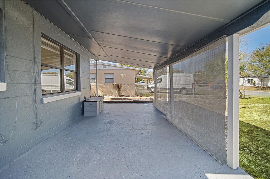 Image 5 of property listing at 211 WOODMERE BLVD BOULEVARD, Sanford, FL 32773