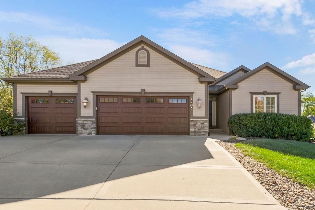 1205 Blackberry Drive, Liberty, MO 64068