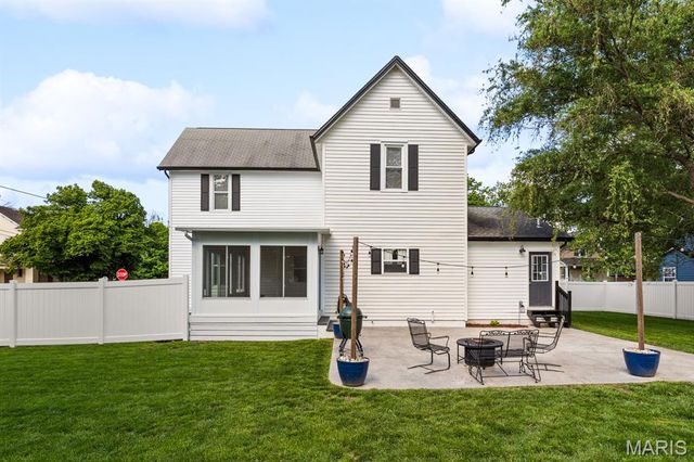 111 S Monroe Street, Freeburg, IL 62243