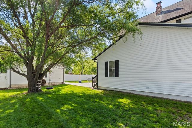 111 S Monroe Street, Freeburg, IL 62243