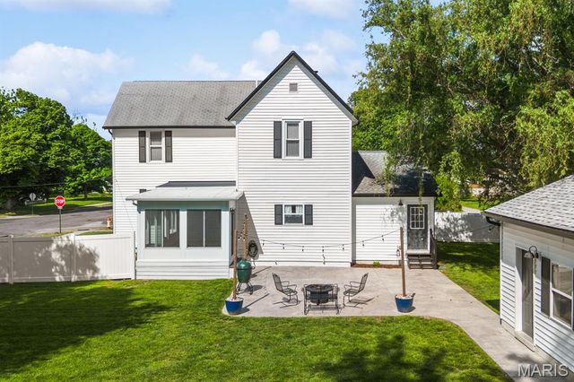 111 S Monroe Street, Freeburg, IL 62243