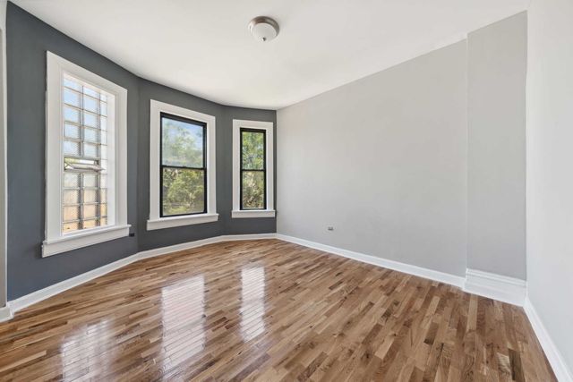 3322-3320 W Congress Parkway, Chicago, IL 60624