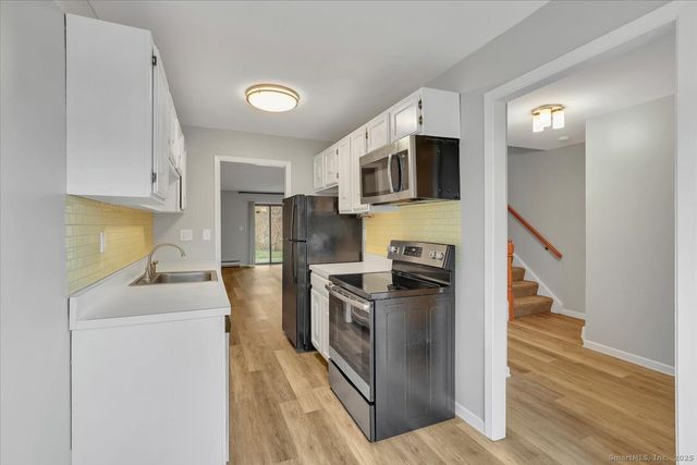 10 Briar Court 10, Cromwell, CT 06416