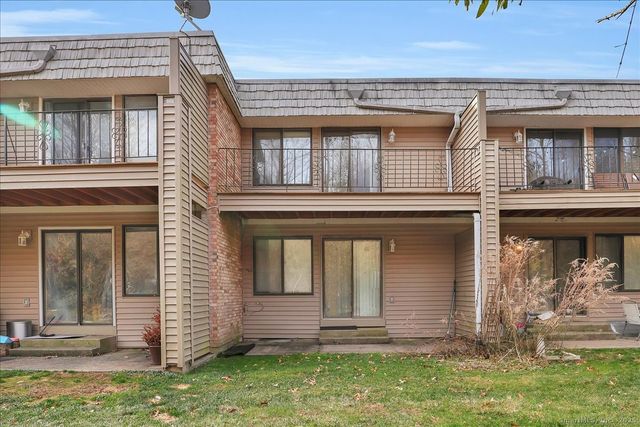 10 Briar Court 10, Cromwell, CT 06416