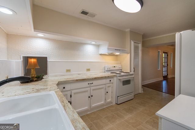 336 Ruth Drive, Newnan, GA 30265