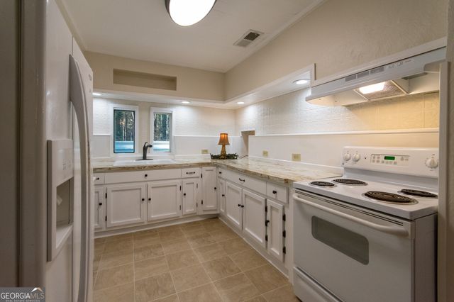 336 Ruth Drive, Newnan, GA 30265