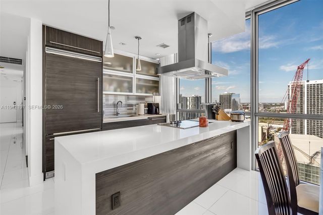 1100 Biscayne Blvd 2907, Miami, FL 33132