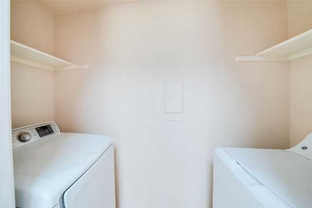 3550 Country Square Drive 409, Carrollton, TX 75006