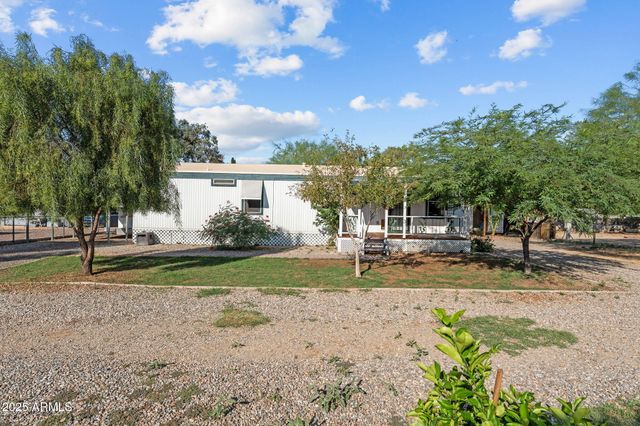 26600 S Grandview Drive, Congress, AZ 85332