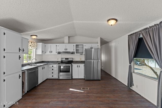 26600 S Grandview Drive, Congress, AZ 85332