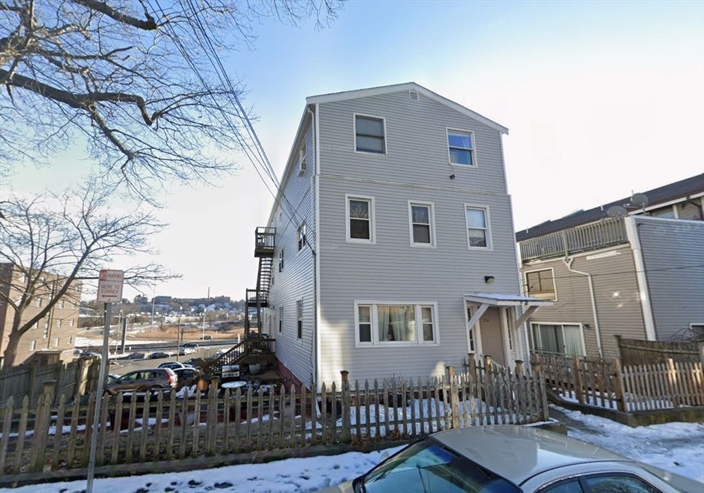 276 Fenno 3, Revere, MA 02151