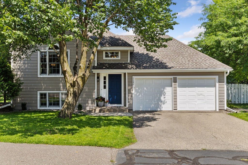 11267 49th Avenue N, Plymouth, MN 55442