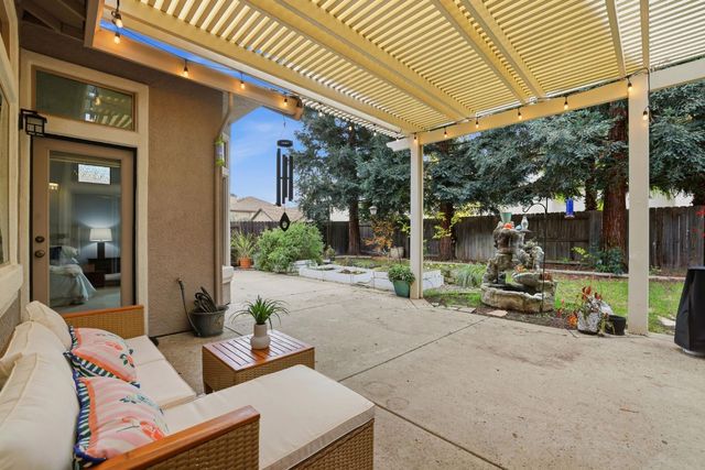 11824 Sophocles Dr, Rancho Cordova, CA 95742