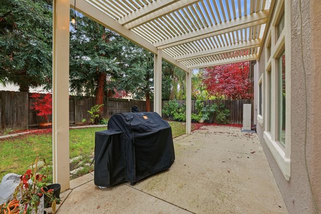 11824 Sophocles Dr, Rancho Cordova, CA 95742