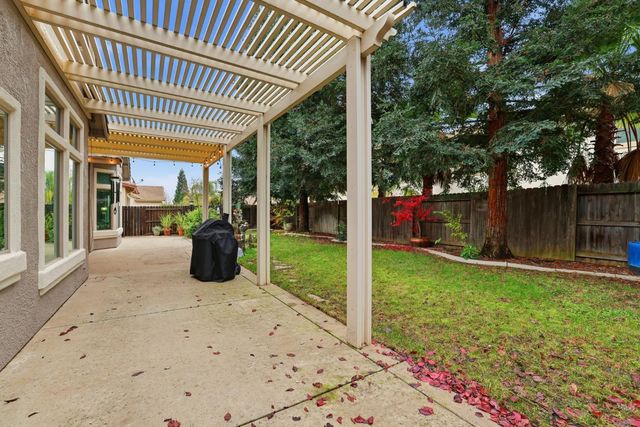 11824 Sophocles Dr, Rancho Cordova, CA 95742