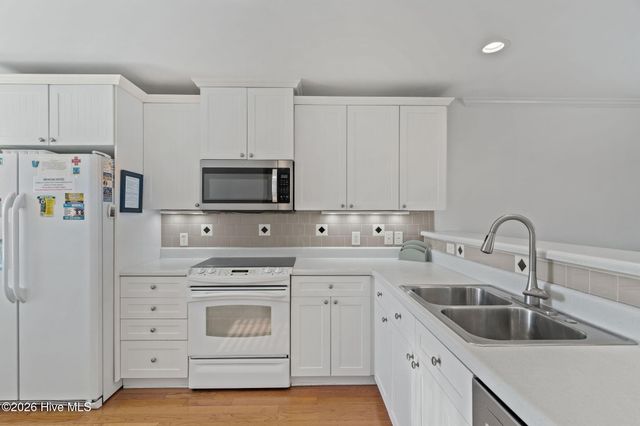 337 Fort Fisher Boulevard N, Kure Beach, NC 28449