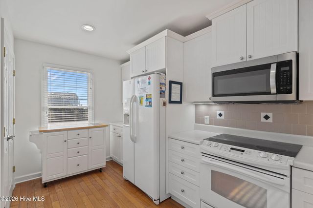 337 Fort Fisher Boulevard N, Kure Beach, NC 28449