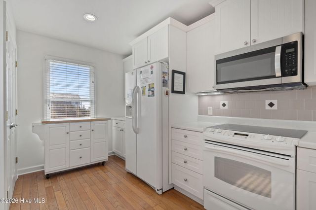 337 Fort Fisher Boulevard N, Kure Beach, NC 28449