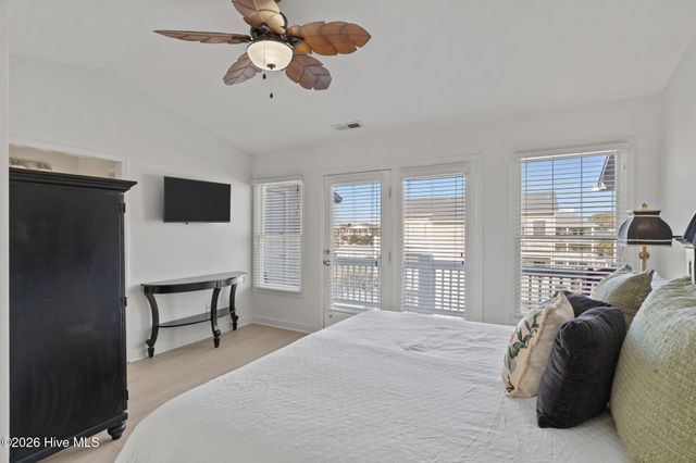 337 Fort Fisher Boulevard N, Kure Beach, NC 28449