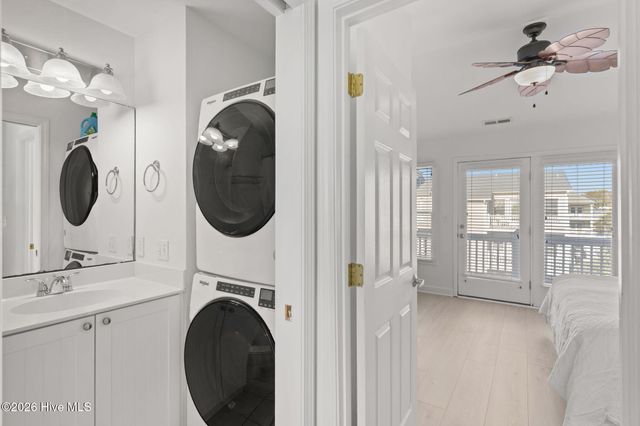 337 Fort Fisher Boulevard N, Kure Beach, NC 28449