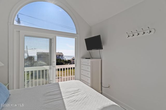 337 Fort Fisher Boulevard N, Kure Beach, NC 28449