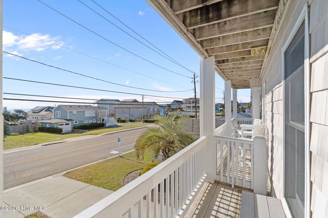 337 Fort Fisher Boulevard N, Kure Beach, NC 28449
