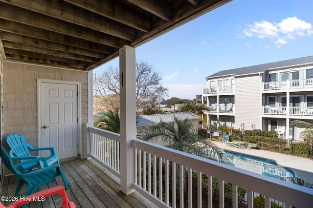 337 Fort Fisher Boulevard N, Kure Beach, NC 28449