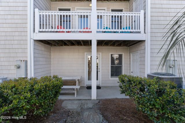 337 Fort Fisher Boulevard N, Kure Beach, NC 28449