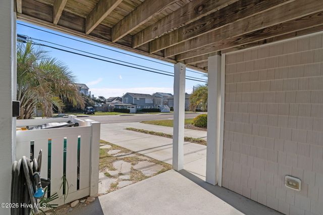 337 Fort Fisher Boulevard N, Kure Beach, NC 28449