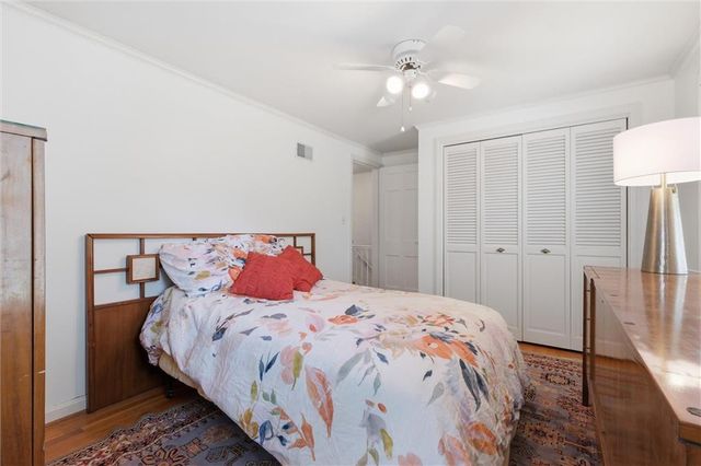 1204 W 69th Street, Kansas City, MO 64113