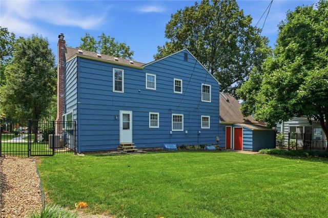 1204 W 69th Street, Kansas City, MO 64113
